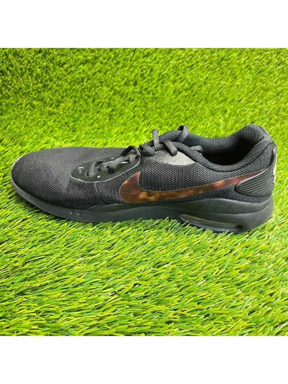 Nike Air Max Oketo Womens Size 6.5 Black Barely Rose Running Shoes Sneakers